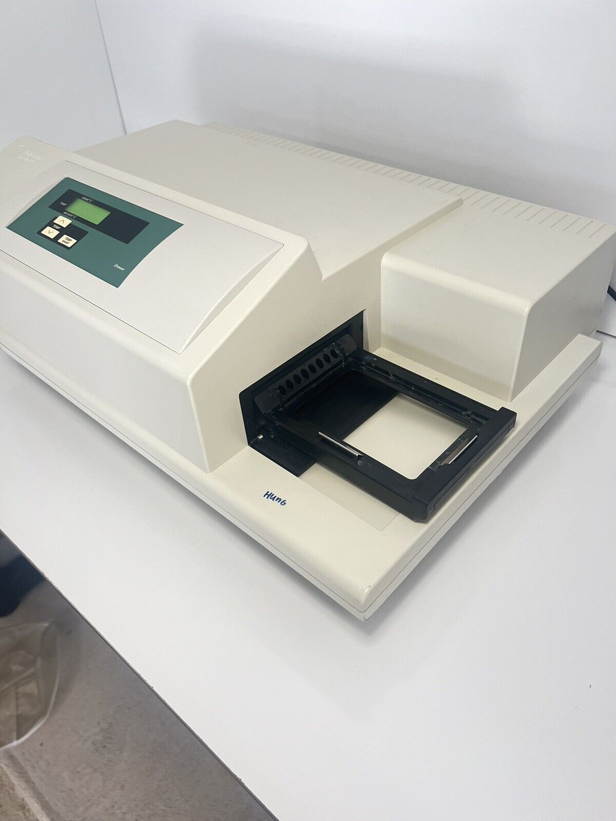 Molecular Devices VersaMax Tunable Microplate Reader