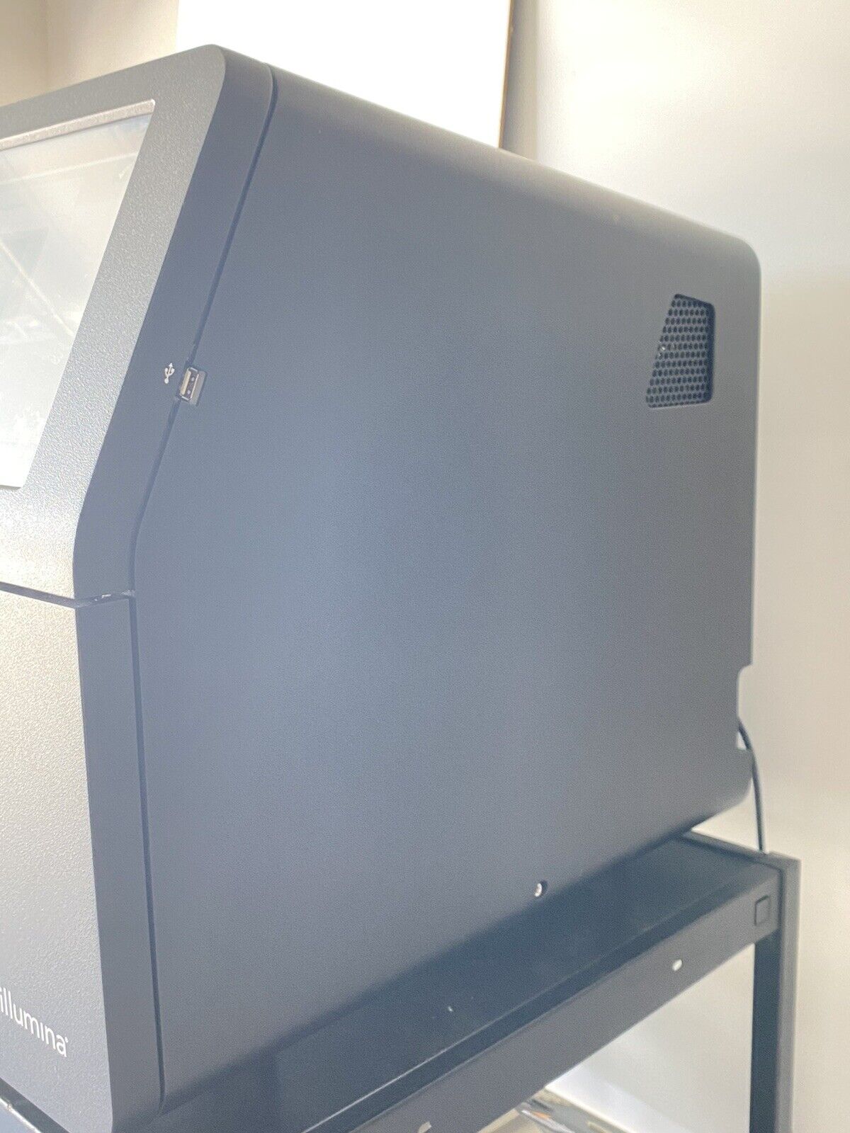 Illumina MiSeq DNA sequencer SY-410-1003